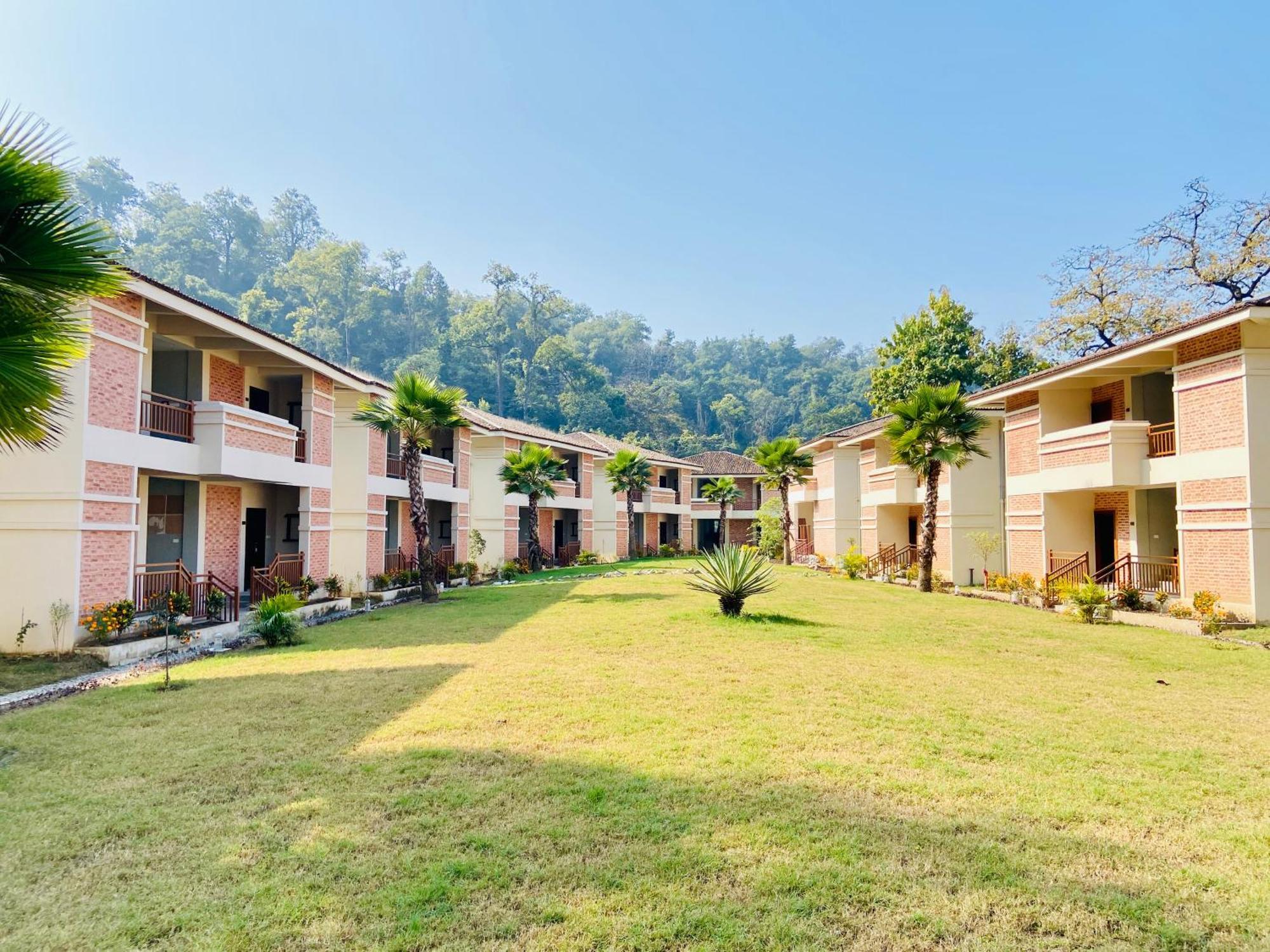 Regenta Resort & Spa By Riverside, Chitwan Exterior foto