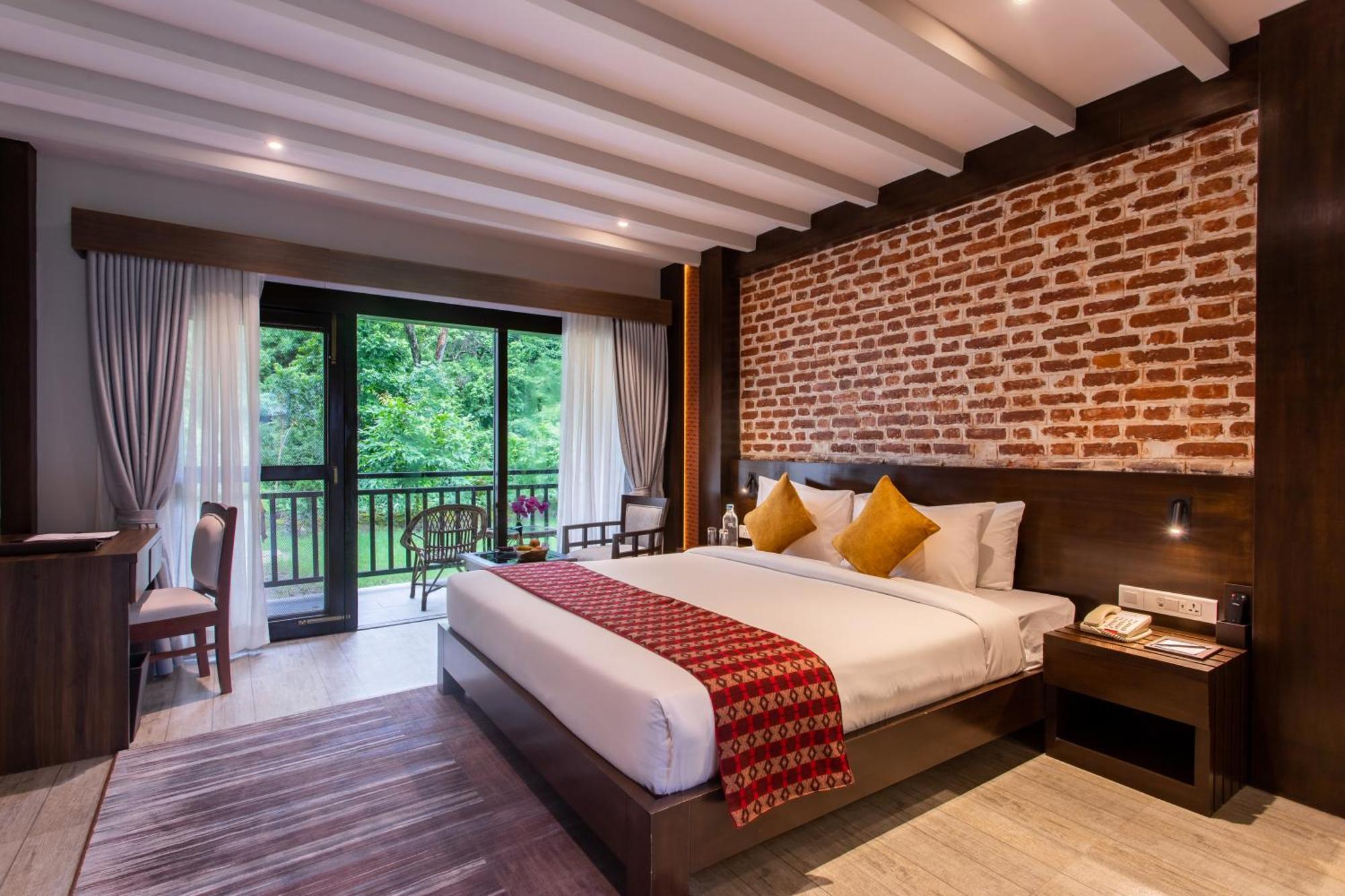 Regenta Resort & Spa By Riverside, Chitwan Exterior foto