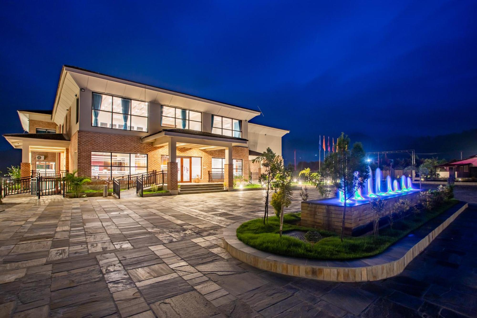 Regenta Resort & Spa By Riverside, Chitwan Exterior foto