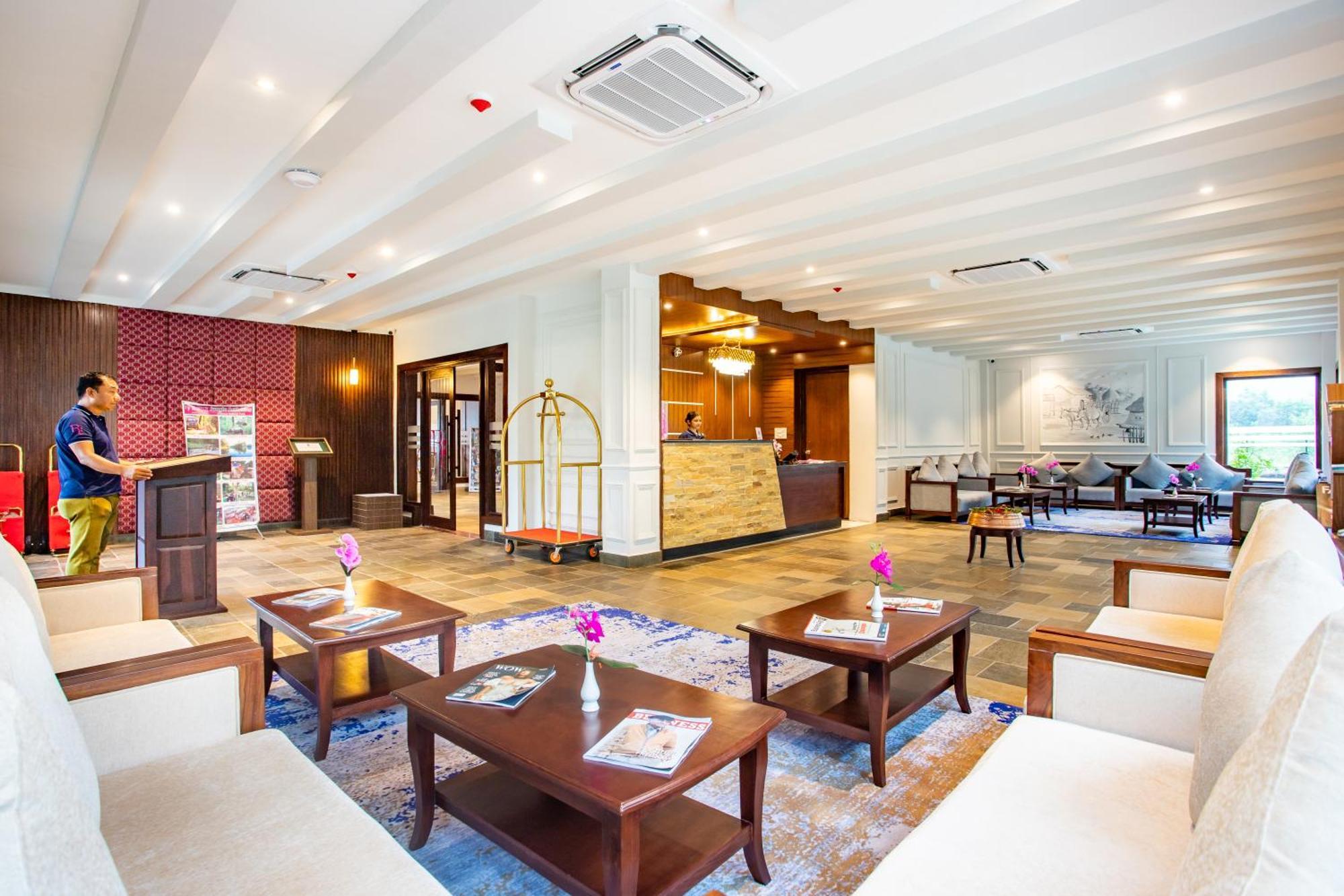 Regenta Resort & Spa By Riverside, Chitwan Exterior foto